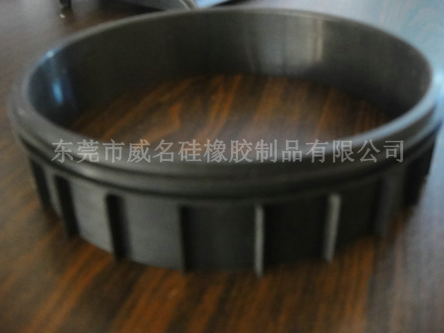什么是導(dǎo)熱硅膠制品？